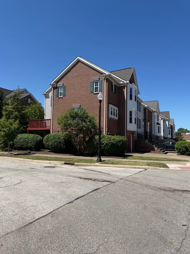 Building Photo - 8148 Chester Pky