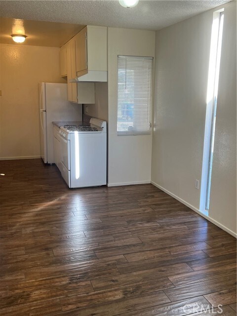 Foto del edificio - 11129 Poplar St