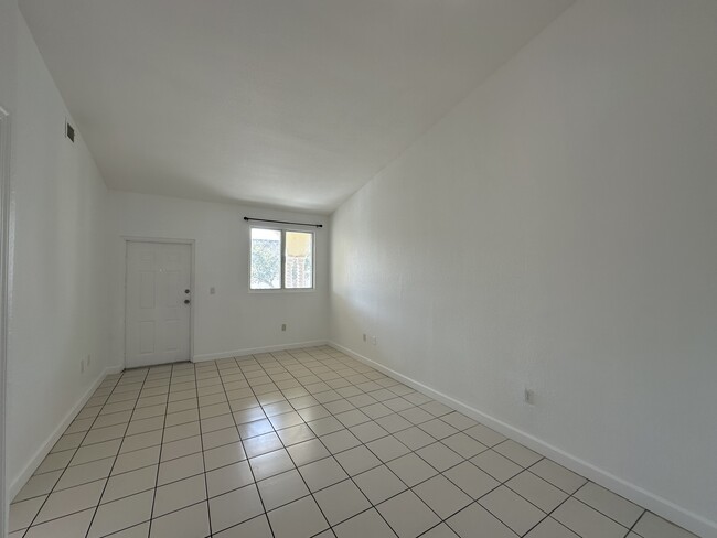 Foto del edificio - 1651 SE 28th Ct