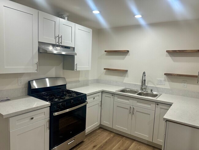 Building Photo - 5481 Palo Verde St