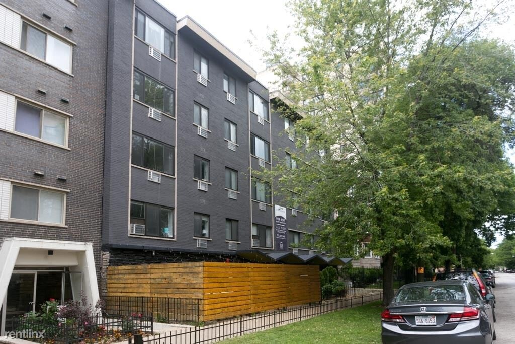Primary Photo - 5411 N Winthrop Ave