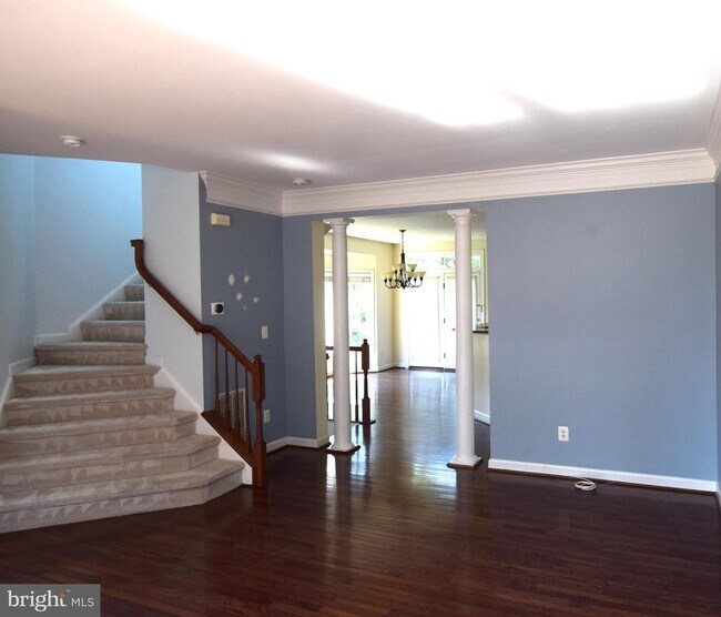 Building Photo - 6708 Debra Lu Way
