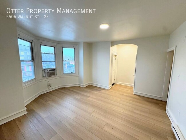 Foto del edificio - Lovely 1BR/1BA Cobbs Creek Apt with Balcony