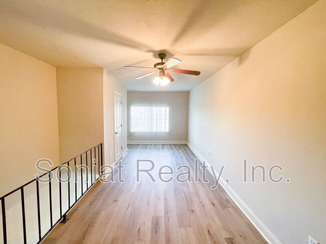 Building Photo - 3805 Houma Blvd
