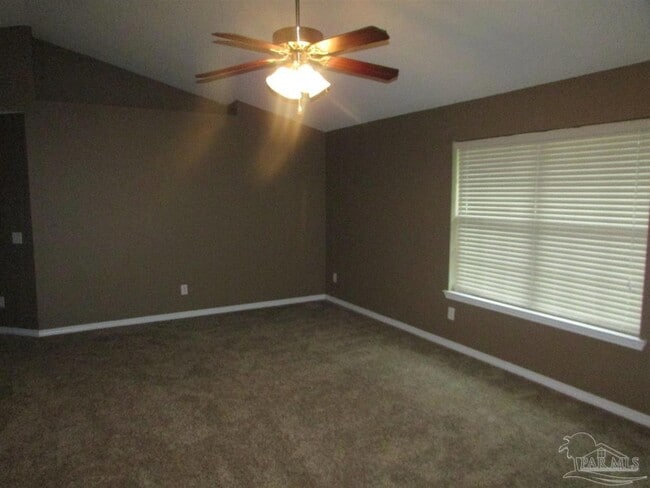 Foto del edificio - 396 Tree Swallow Dr