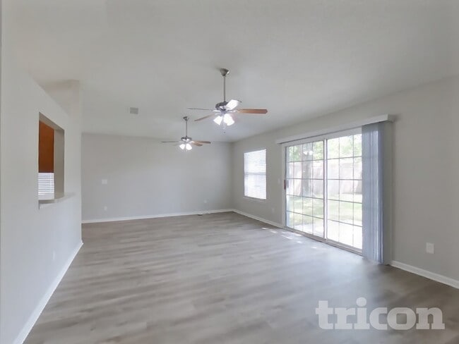 Building Photo - 8256 Creek Hollow Ct