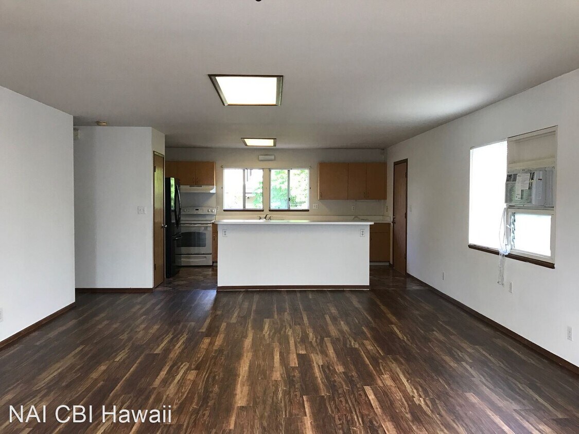 Primary Photo - 3 br, 2 bath House - 620 Oneawa St.