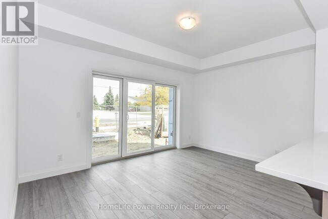 Building Photo - 170 Northumberland Rd