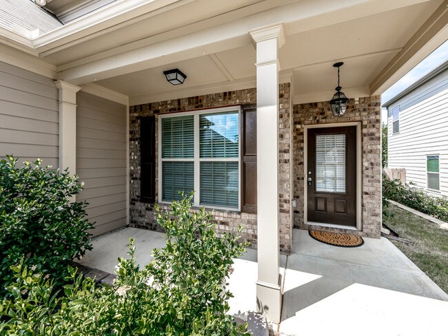 Building Photo - 833 Harrison Dr