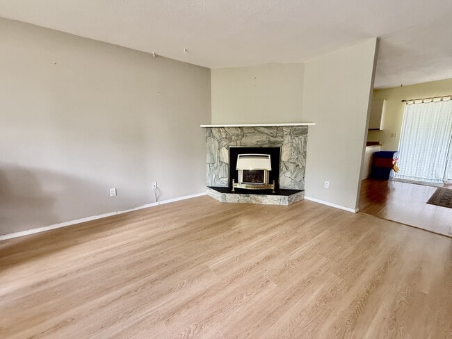 Building Photo - 20257 Hammond Rd