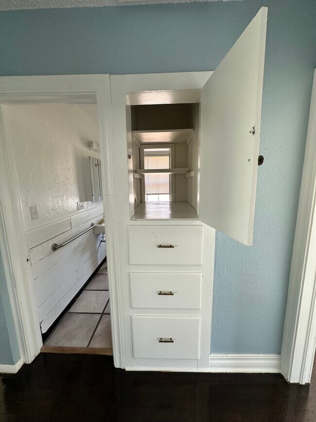 Foto del edificio - 2412 NW 38th St
