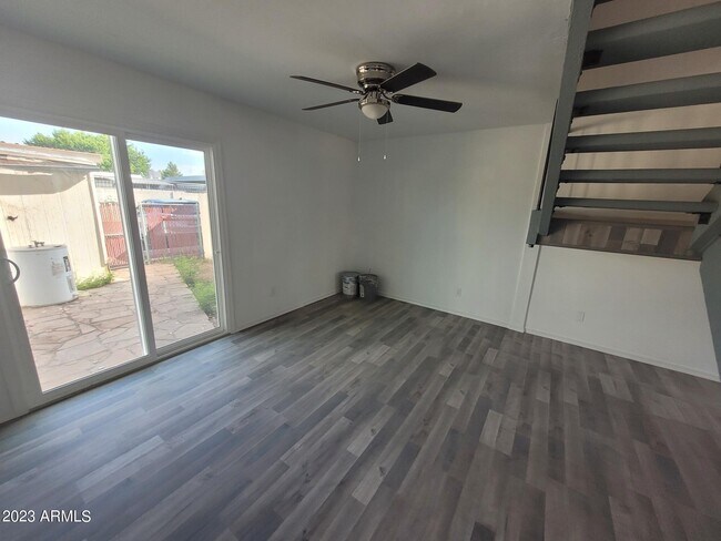 Building Photo - 4667 N 21st Ave