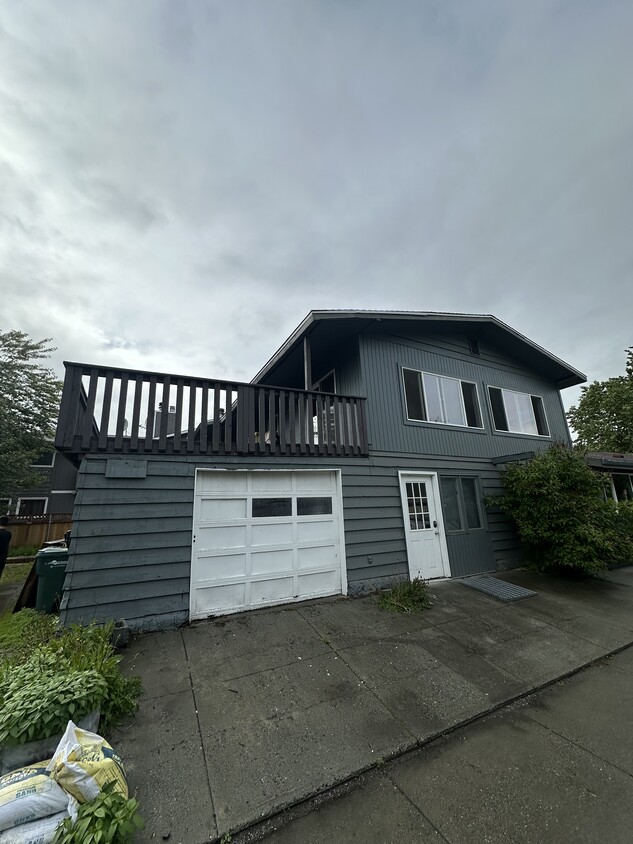 Primary Photo - 4506 Juneau St