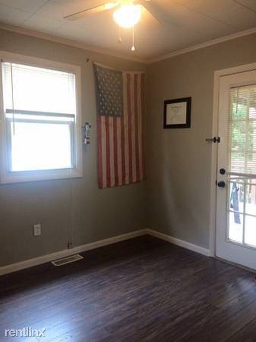 Foto del edificio - 301 Thelma Ave