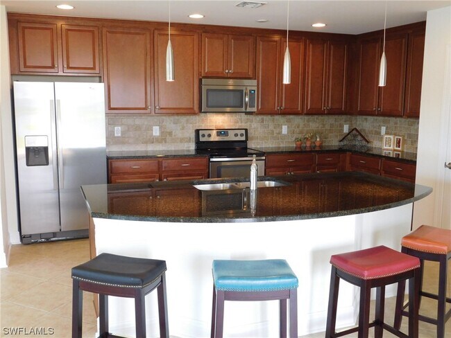 Foto del edificio - 15193 Butler Lake Dr