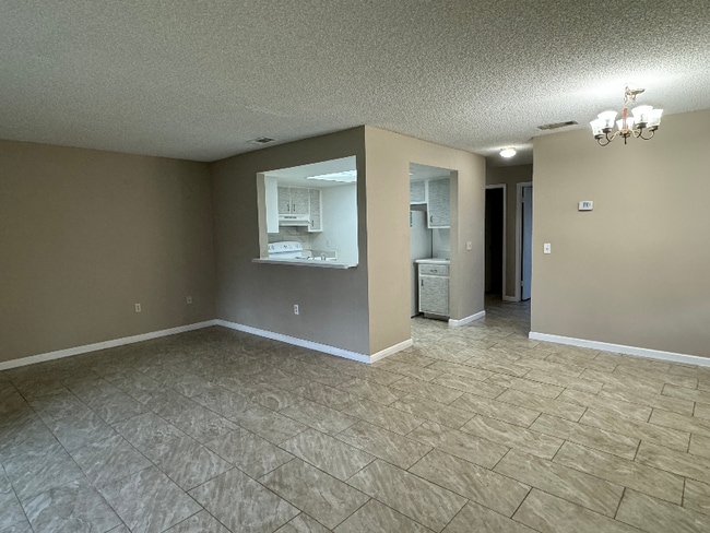 Building Photo - 1062 Ellen Ct