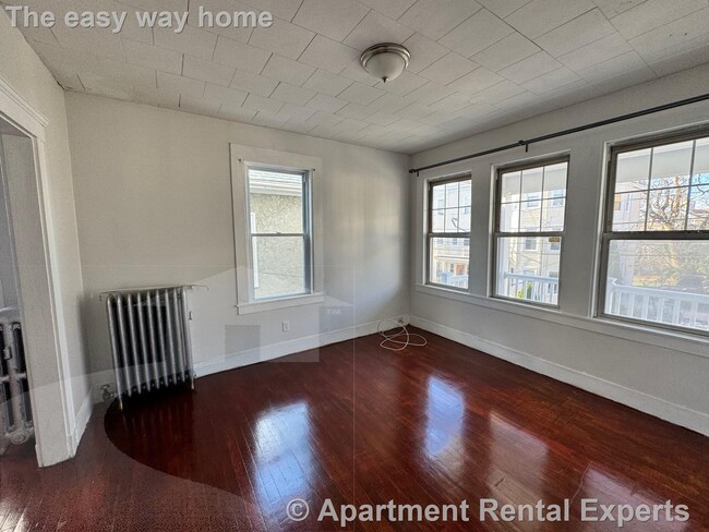 Foto del edificio - Somerville/Davis Square 3 Bedroom