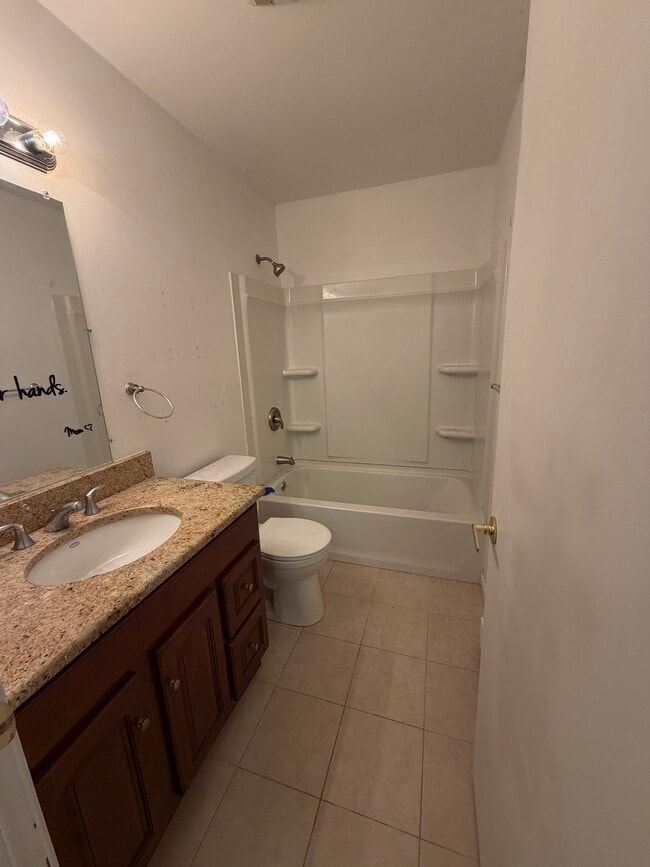 Foto del edificio - 3199 E Main St