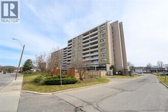 Building Photo - 15 Albright Rd