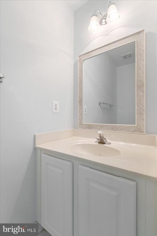 Building Photo - 6003 Mill Cove Ct