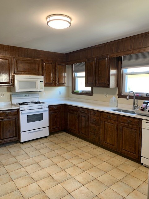 Building Photo - 115 4th St