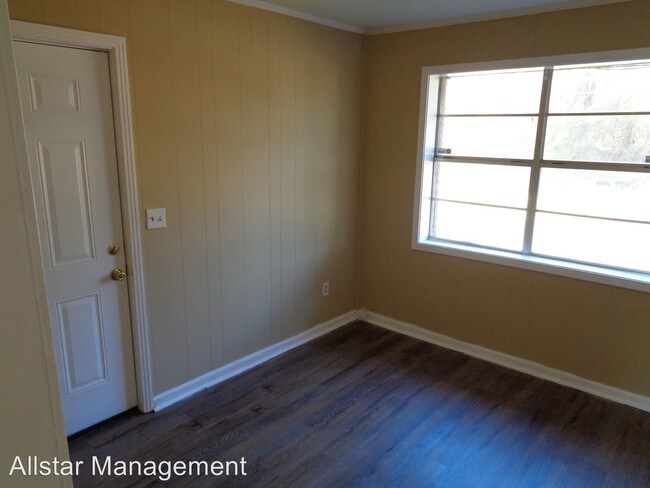 Building Photo - 4 br, 2 bath House - 442 Hudsonville Rd