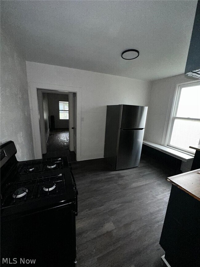 Foto del edificio - 1234 W 6th St