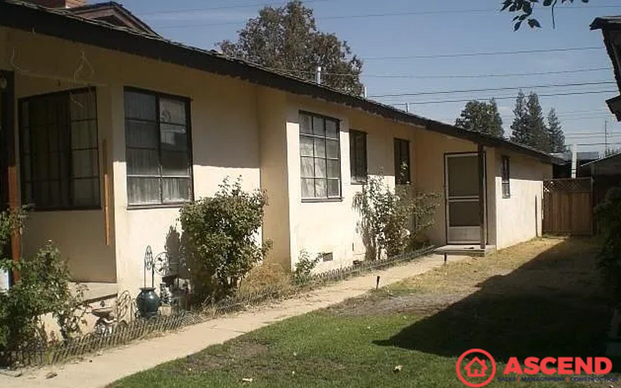 Foto del edificio - Spacious 4BD/1.5BA Home in Bakersfield's 93308!