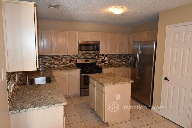 Building Photo - 7417 Euclid Dr