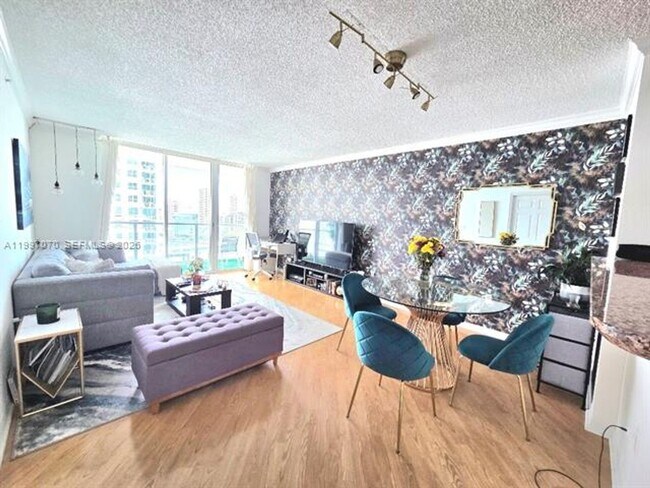 Foto del edificio - 1155 Brickell Bay Dr