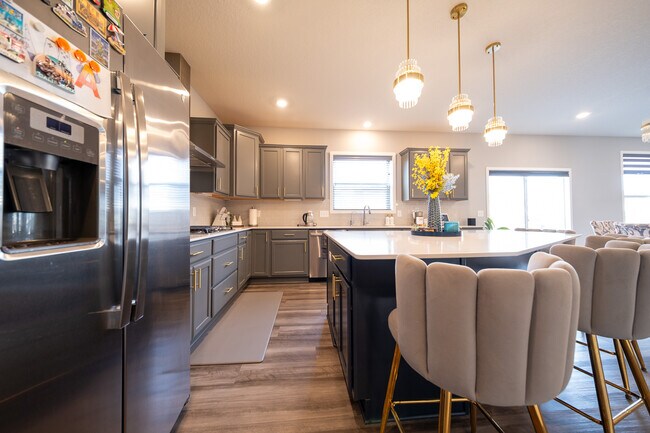 Foto del edificio - 8380 Abercrombie Ln