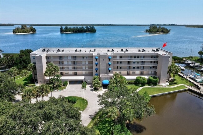 Building Photo - 6061 N River Run Dr