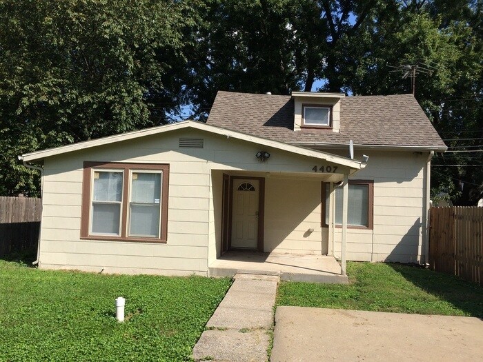 Primary Photo - Cute 2 Bedroom 2 Bath by KU Med