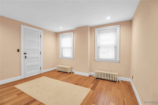 Foto del edificio - 530 Linwood Ave