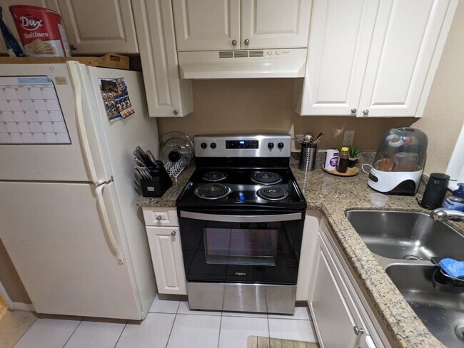 kitchen - 6832 W Sample Rd