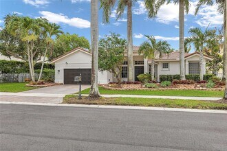 Building Photo - 950 Marina Dr