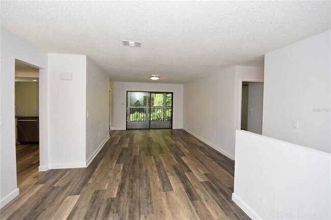 Foto del edificio - 4 Southbury Ct