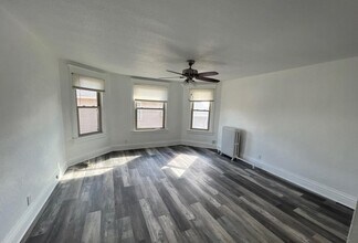 Building Photo - 510 Oneida St