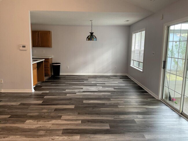 Foto del edificio - 3650 Farmington Pl