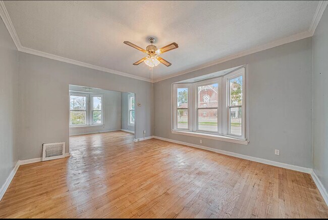 Foto del edificio - 801 Henry Ave SE