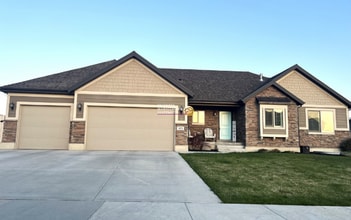 Building Photo - 9474 S Lea Heather Way