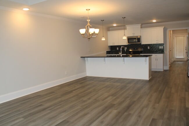 Building Photo - 8116 Bannock Cir