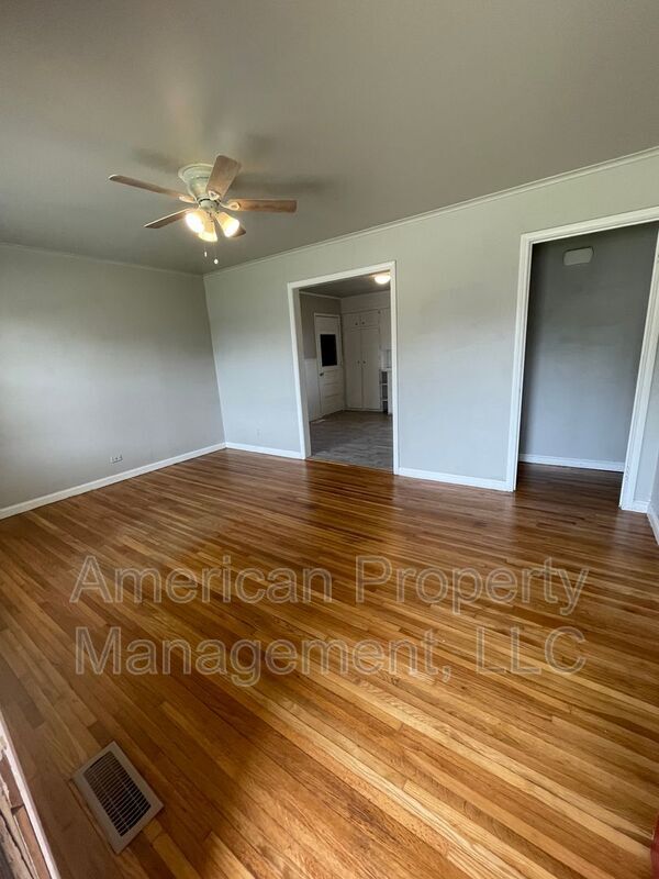 Foto del edificio - 307 E Beaver St