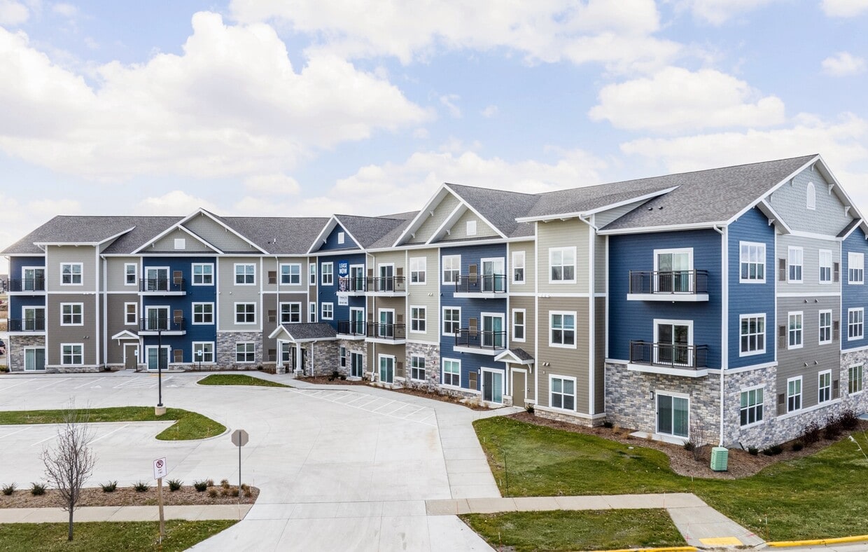 Foto principal - Terraces of Windsor Crossing 55+
