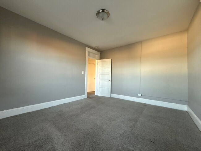 Foto del edificio - 1309 Linden Ave