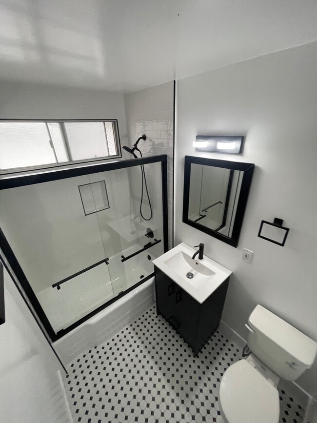 Bathroom - 5325 Whitsett Ave