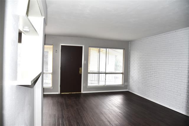 Foto del edificio - 5000 Bowser Ave