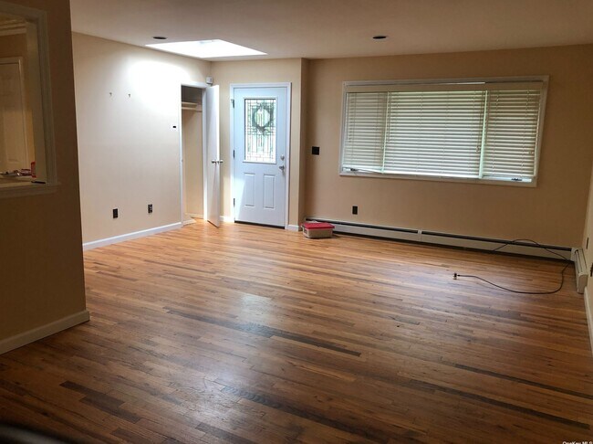 Building Photo - 522 Moffitt Blvd
