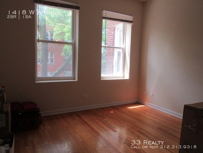 Building Photo - 1418 W Arthur Ave
