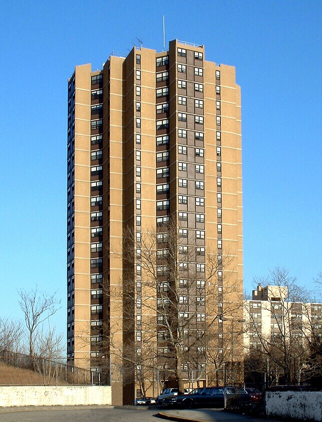 Vista desde el área noroeste - Governor Paterson Towers